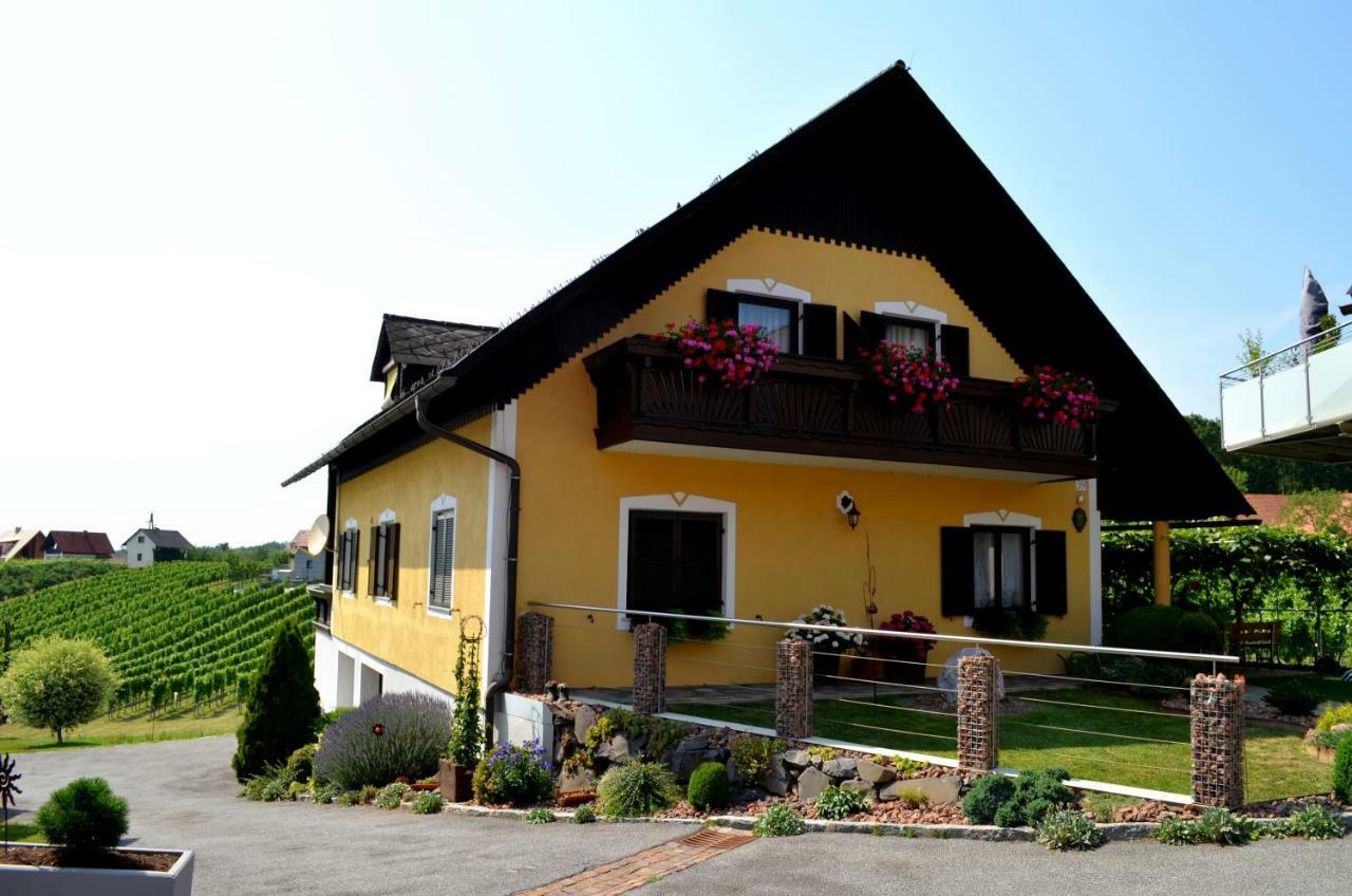 Apartament Gastehaus Friedrich Klöch Zewnętrze zdjęcie