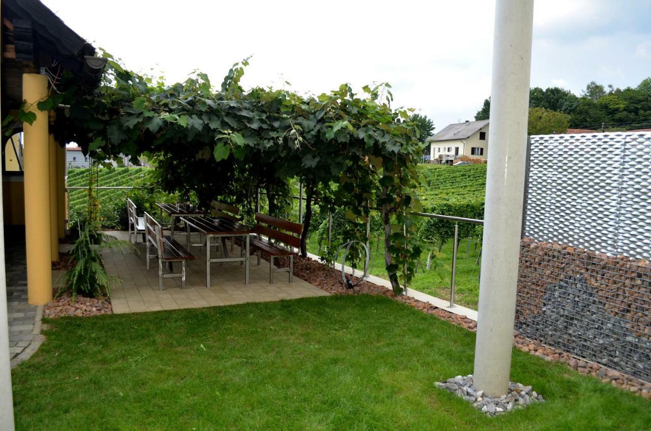 Apartament Gastehaus Friedrich Klöch Zewnętrze zdjęcie
